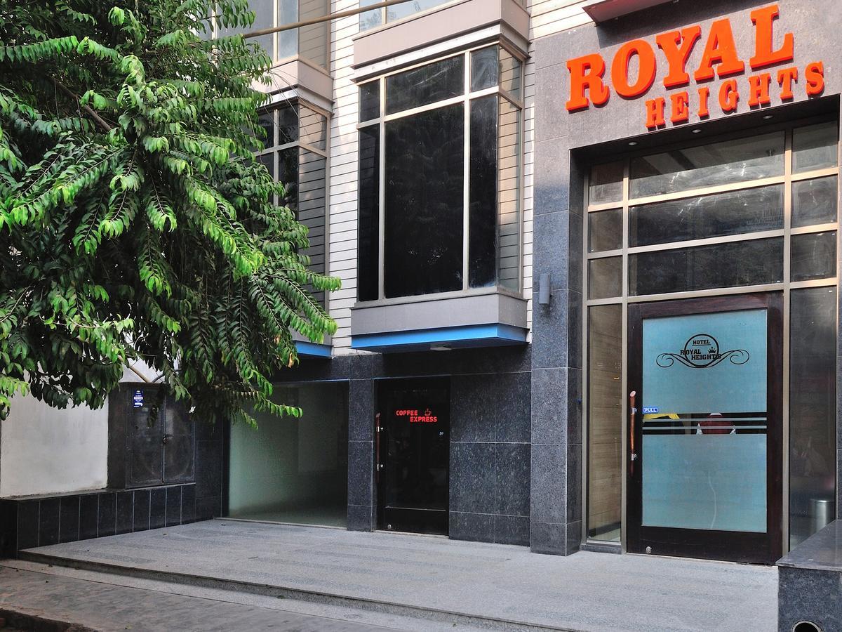 Hotel Royal Grand - Opposite Axis Bank East Patel Nagar 3*