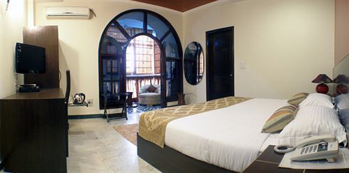 Hotel Grand Ffour 3*
