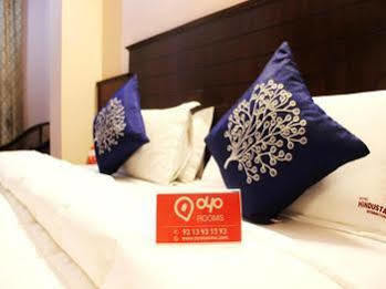Hotel Oyo Paharganj Near Bikaner Sweets 3*