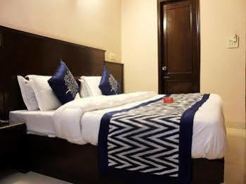 Oyo Paharganj Near Bikaner Sweets 3* New Delhi