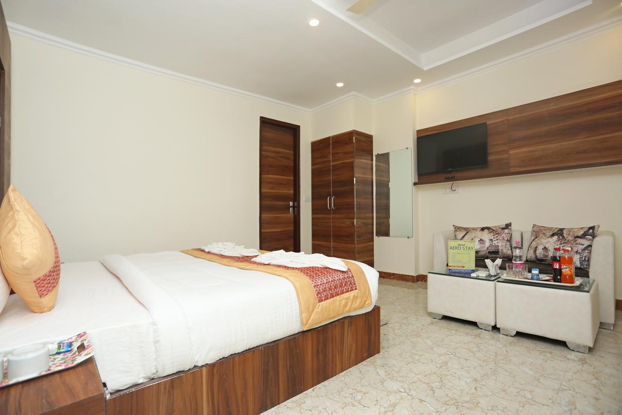 Hotel Aerostay New Delhi