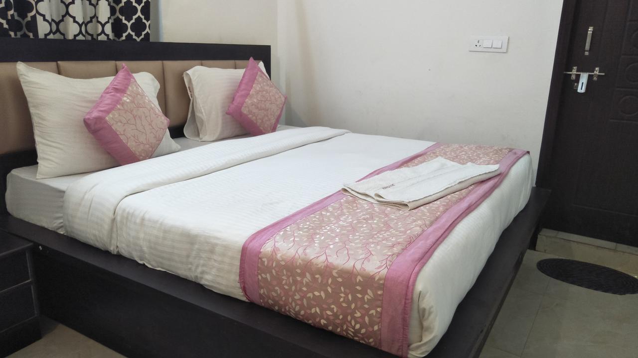 Hotel Diamond Palace New Delhi