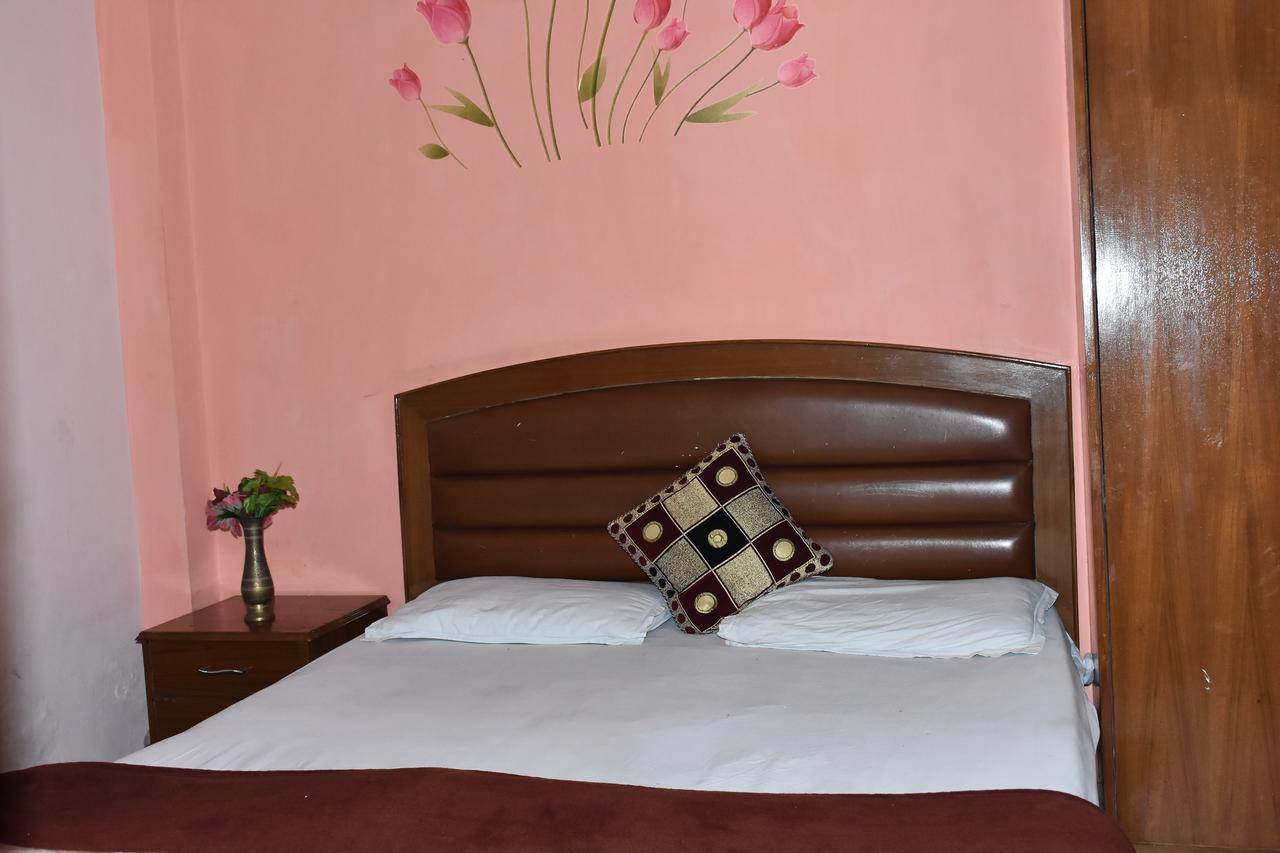 Hotel Dx 2*