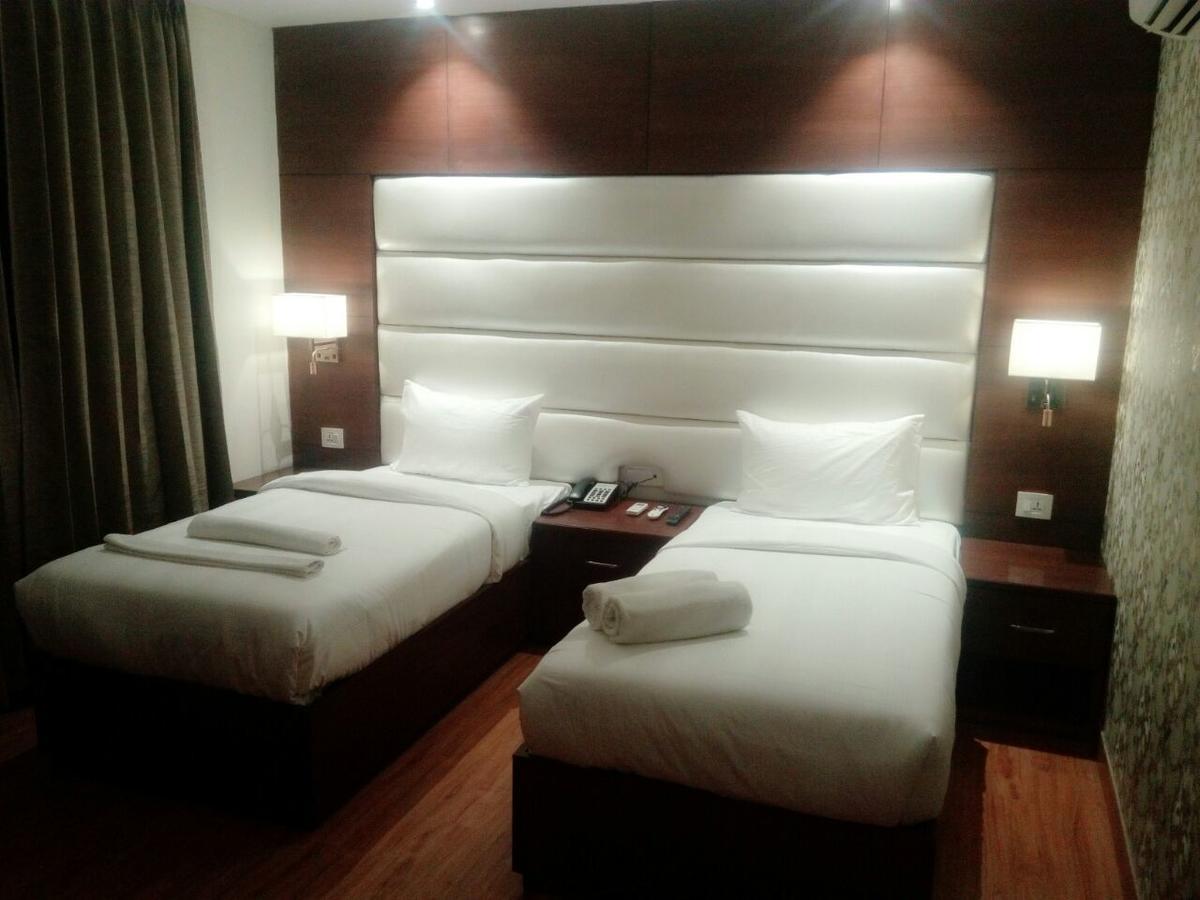 The Grand Parisian Hotel 3*