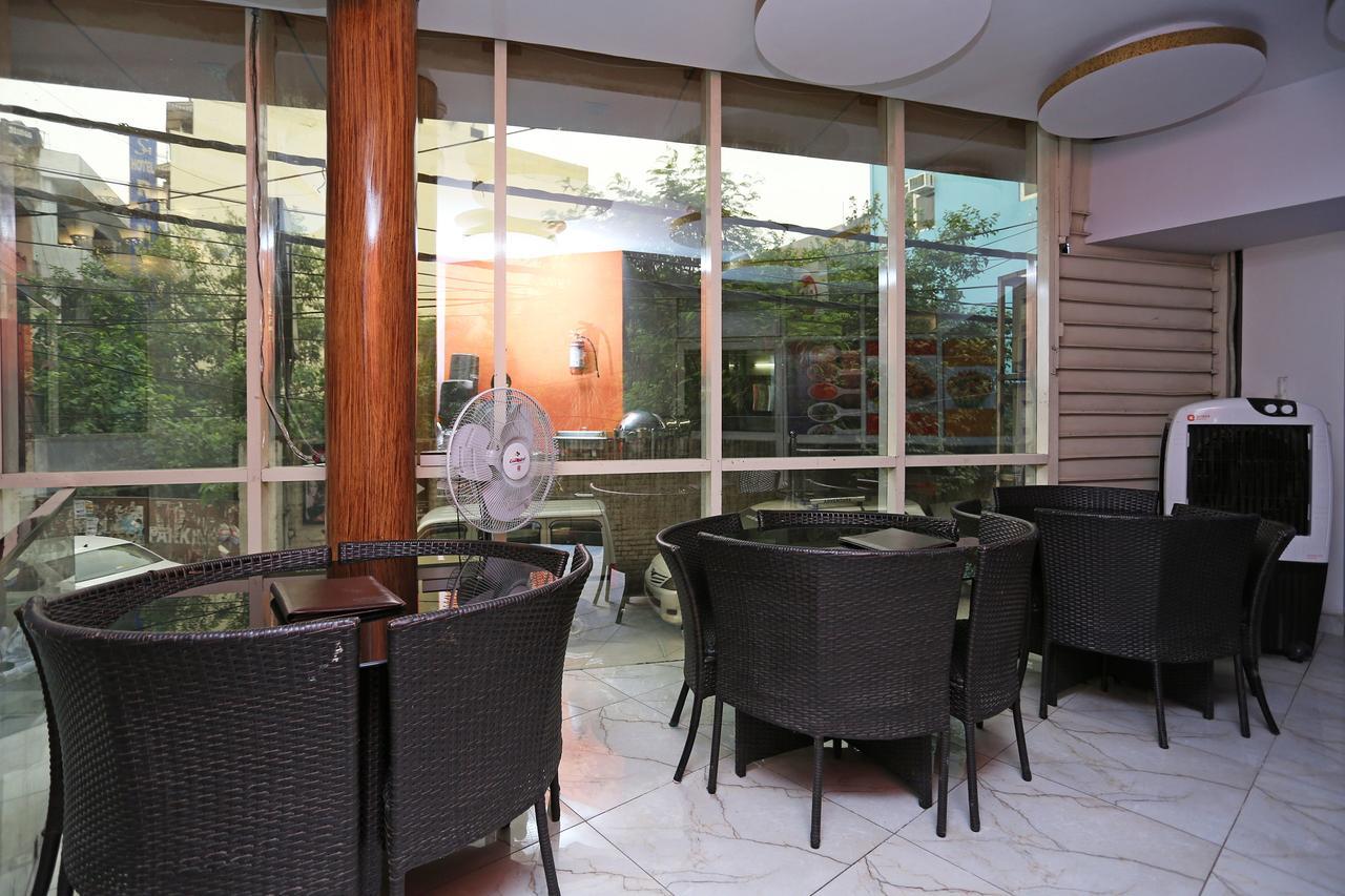 Airport Hotel 3*