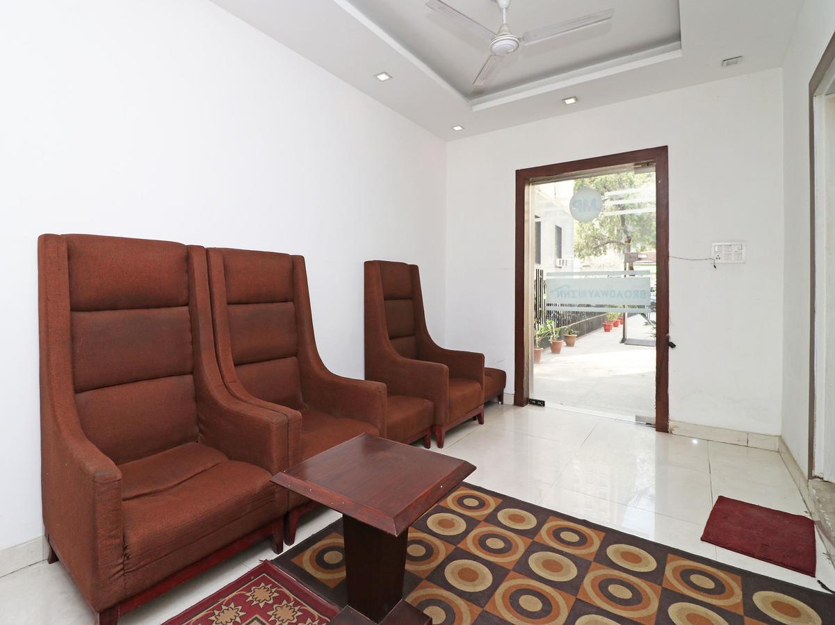 Oyo 12532 Broadway New Delhi