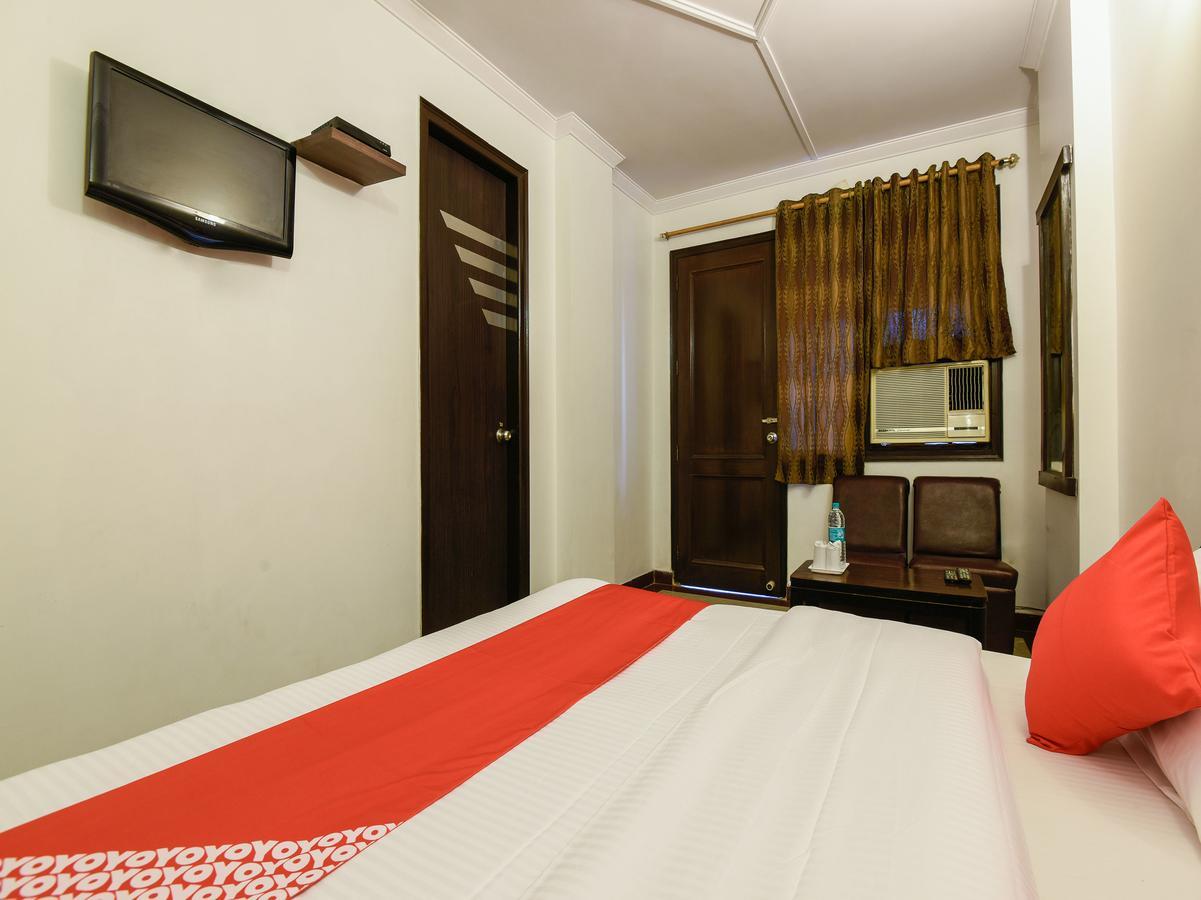 Hotel Amrit 3*