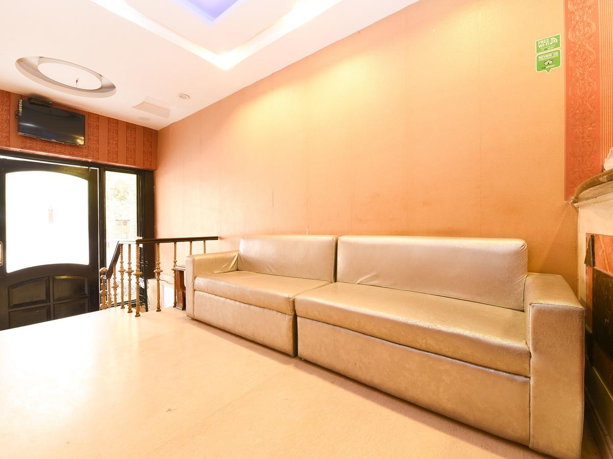 Hotel Oyo 14721 Vishesh Continental 2*