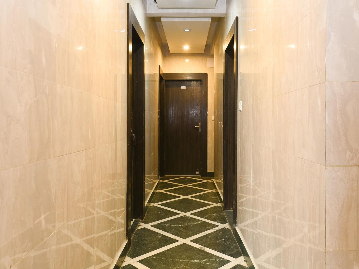 Oyo 14721 Vishesh Continental 2*