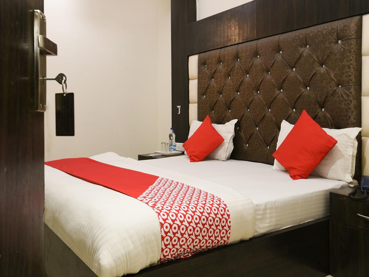 Hotel Oyo 14721 Vishesh Continental