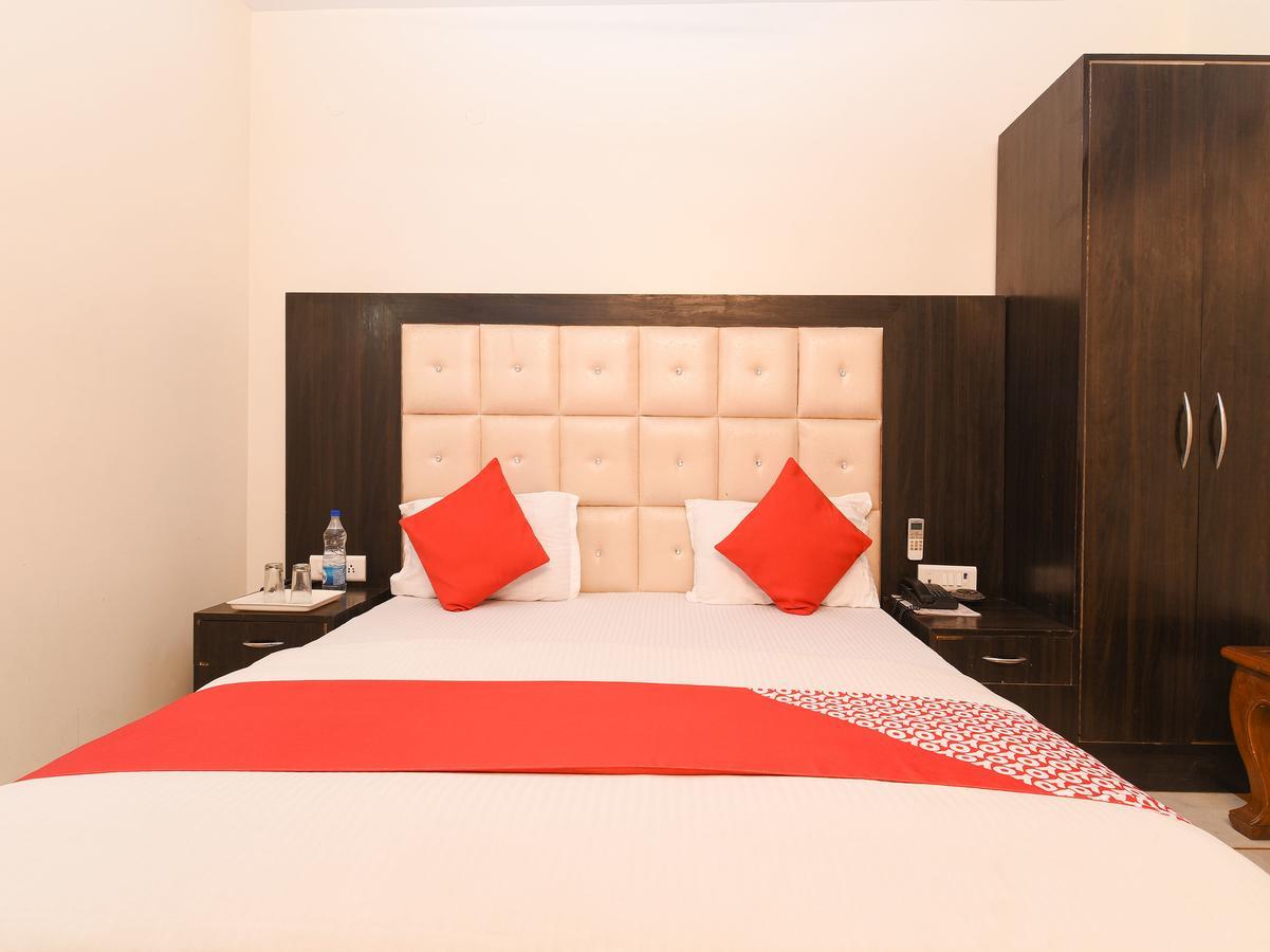 Oyo 14721 Vishesh Continental 2* Delhi (National Capital Territory of India)