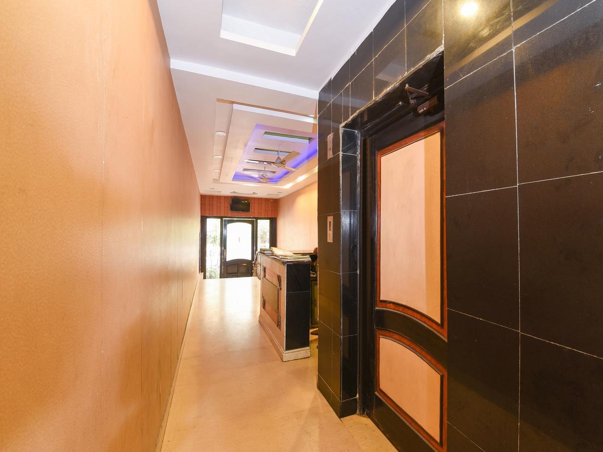 Oyo 14721 Vishesh Continental Hotel Delhi (National Capital Territory of India)