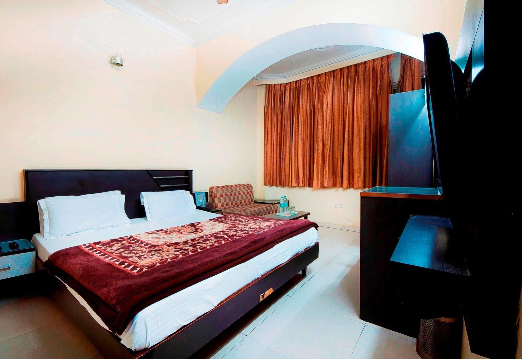Tourist Bed & Breakfast 2*