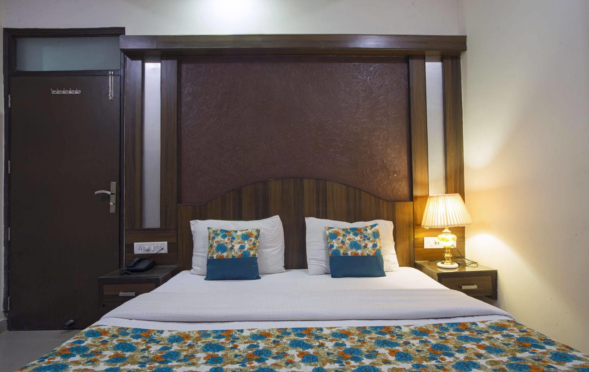 Baba Inn-by Rcg New Delhi