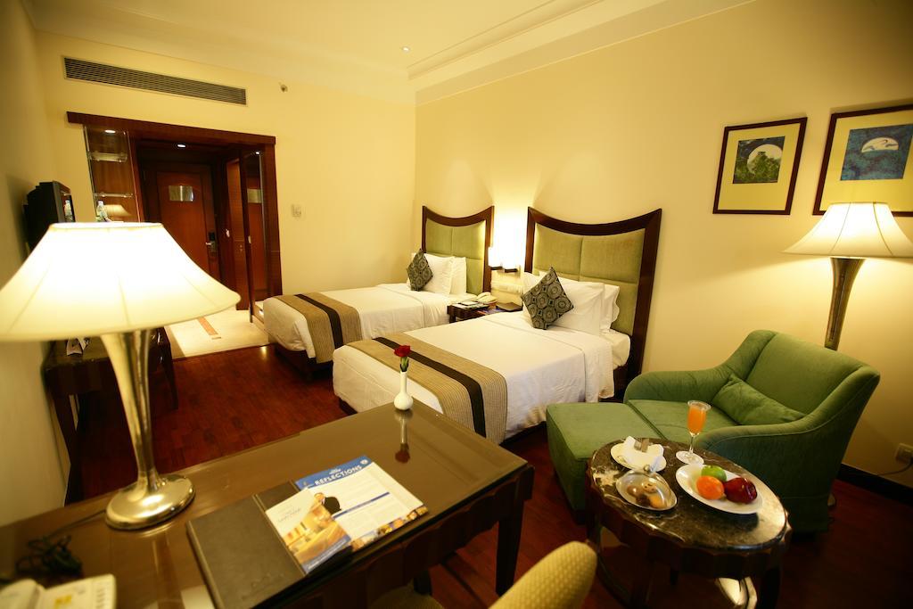 Muse Sarovar Portico Nehru Place Hotel