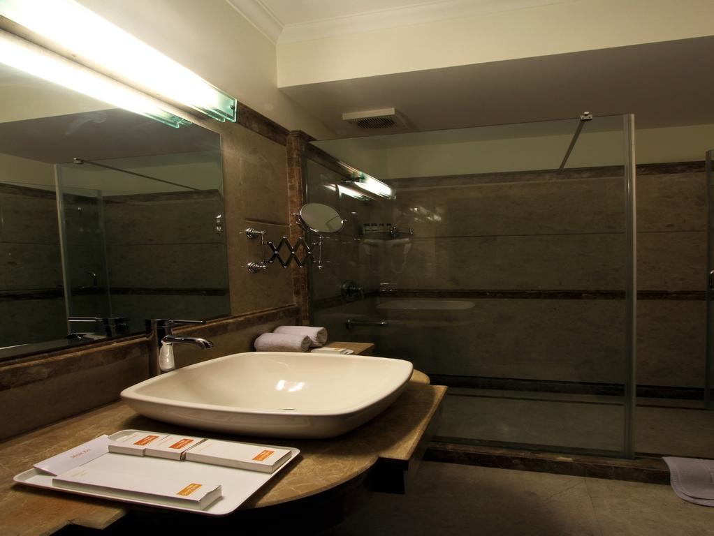 Hotel Southgate Delhi New Delhi