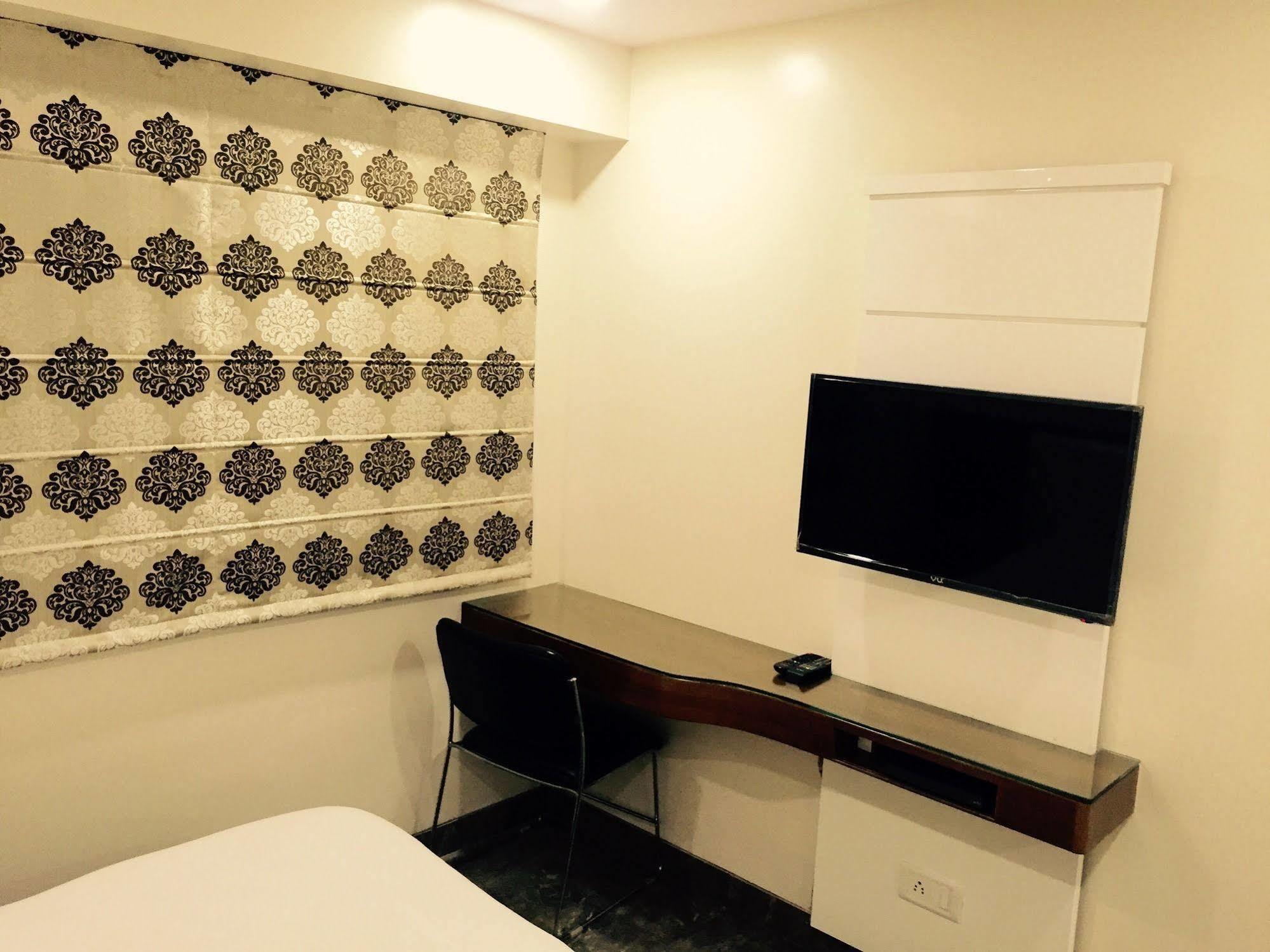 Avtar Hotel