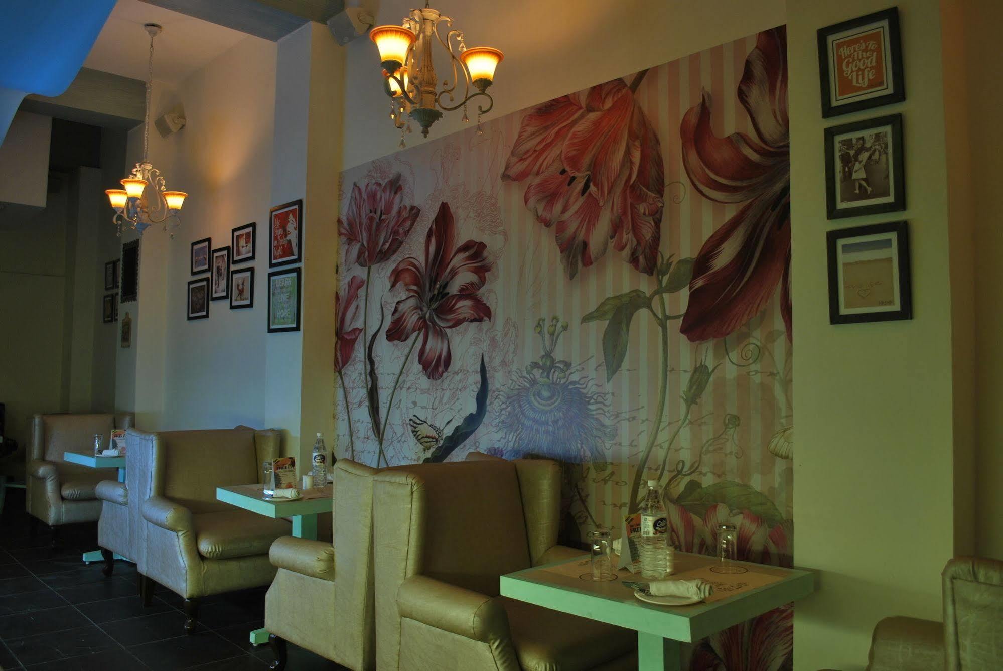 The Corus Hotel 3*
