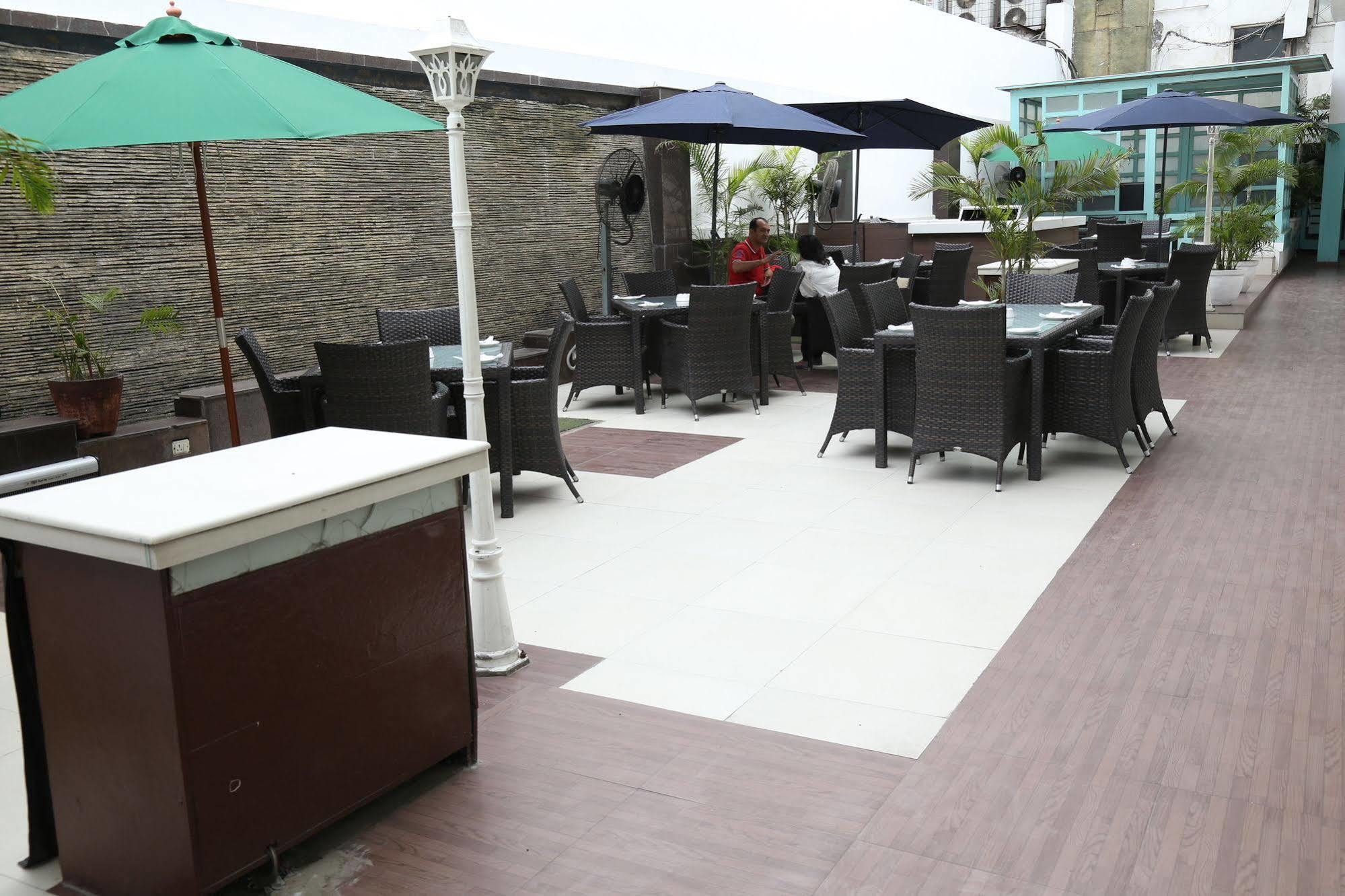 The Corus 3* New Delhi