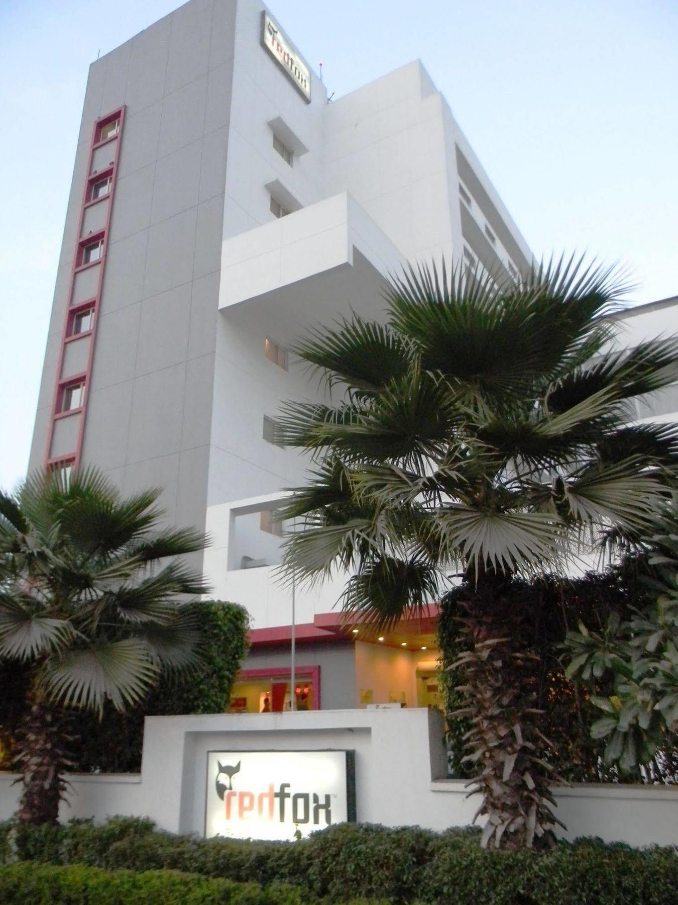 Red Fox By Lemon Tree Hotels, East 3* Delhi (National Capital Territory of India)