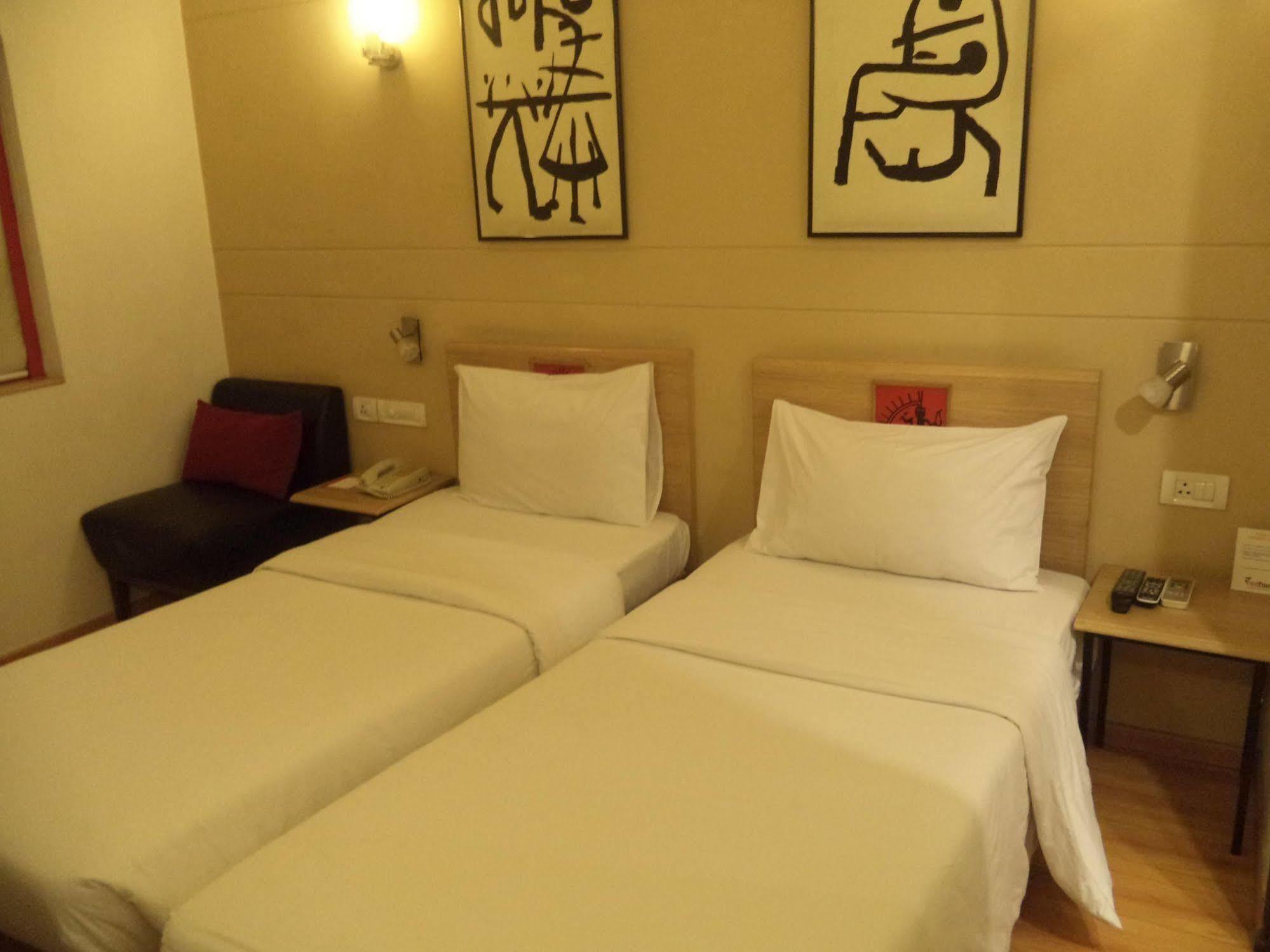 Red Fox By Lemon Tree Hotels, East Hotel