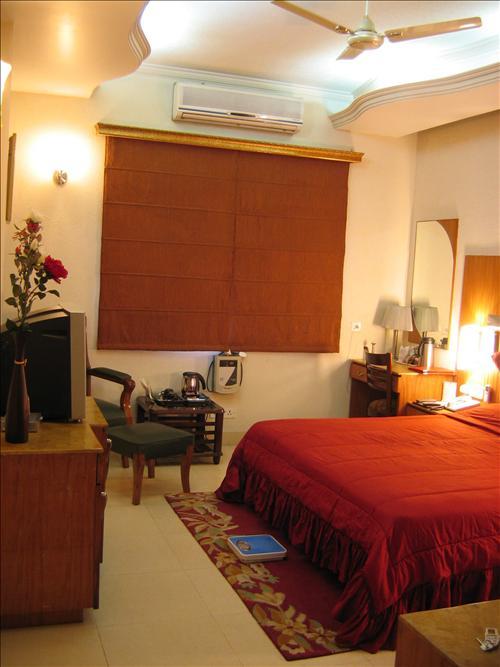 Royal Castle Grand Hotel