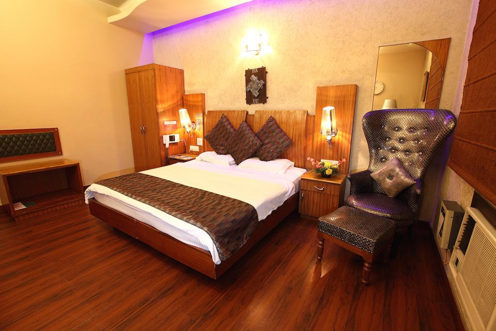 Royal Castle Grand New Delhi