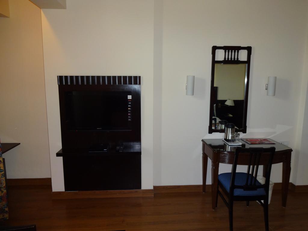 Broadway Hotel 3*