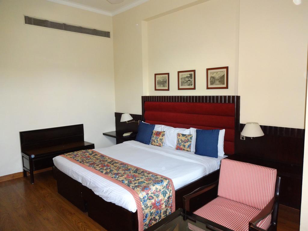 Broadway Hotel Delhi (National Capital Territory of India)