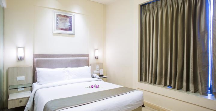 Sarovar Portico Naraina,