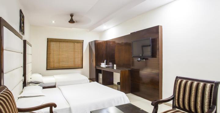 Hotel Mohan International 3*