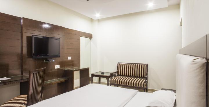 Mohan International Hotel
