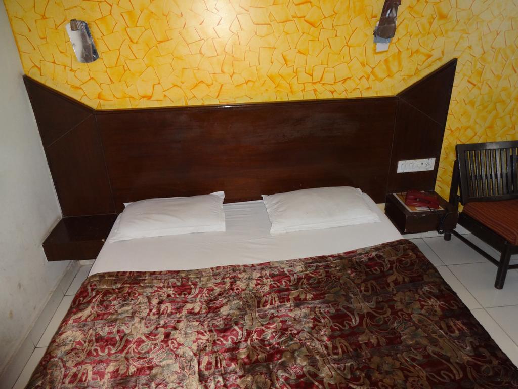 Elegant International 2* New Delhi