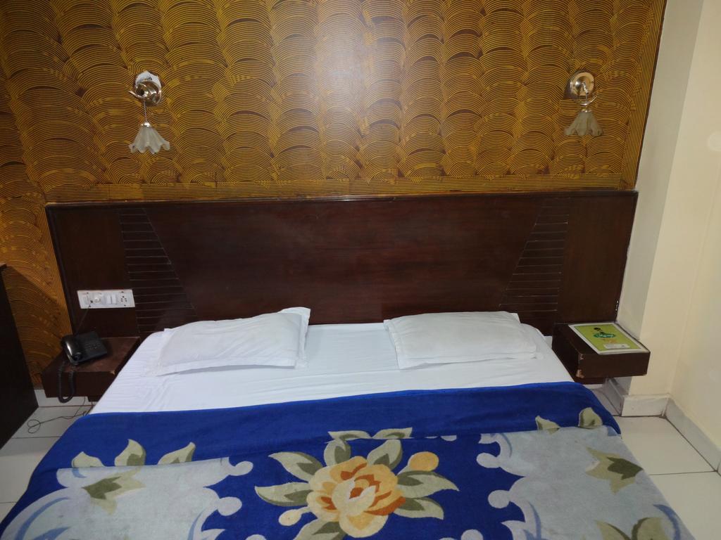 Elegant International Hotel New Delhi