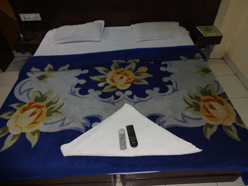 Elegant International New Delhi