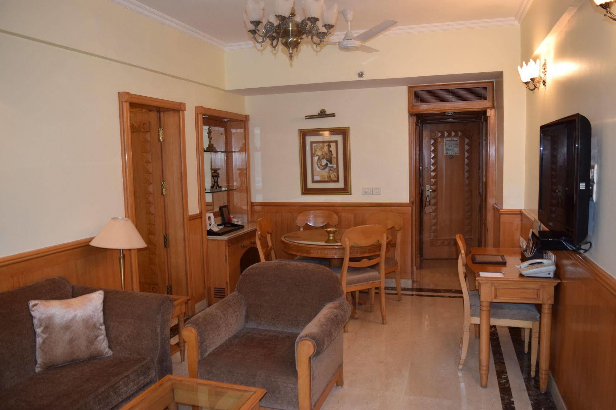Hotel Jaypee Siddharth 5*