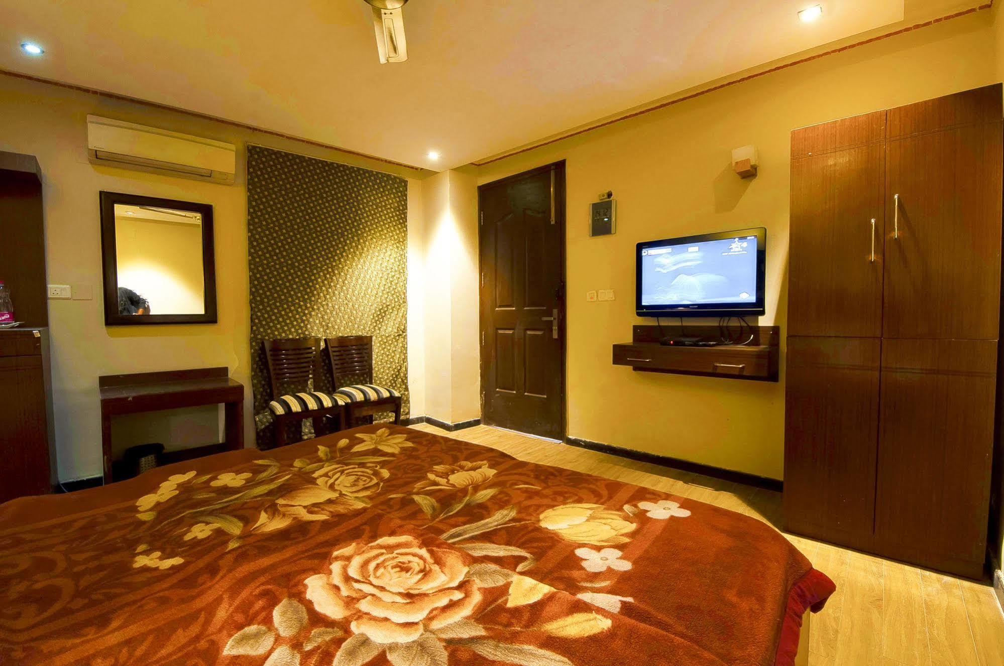 Centre 3* New Delhi