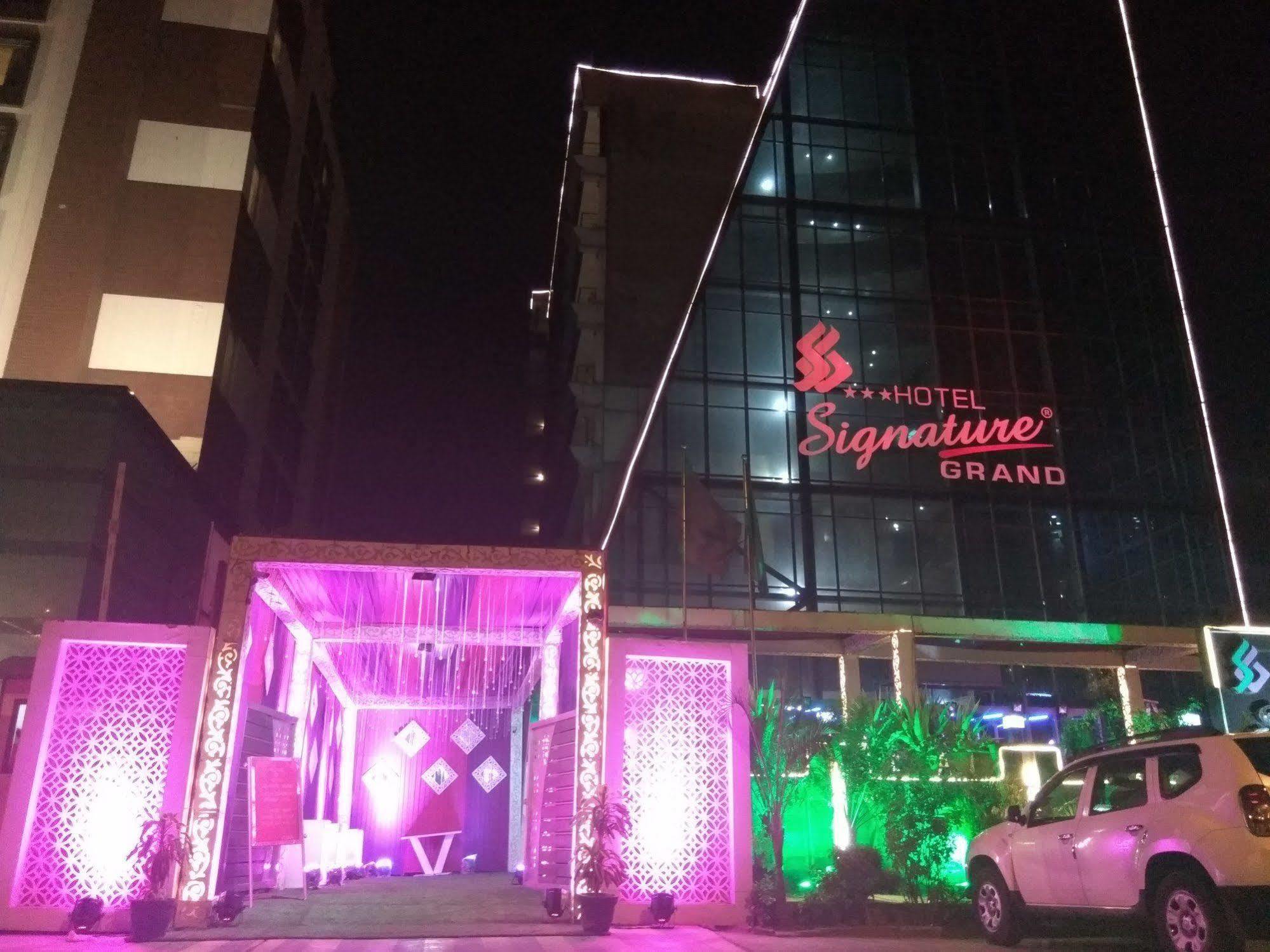 Signature Grand 3*