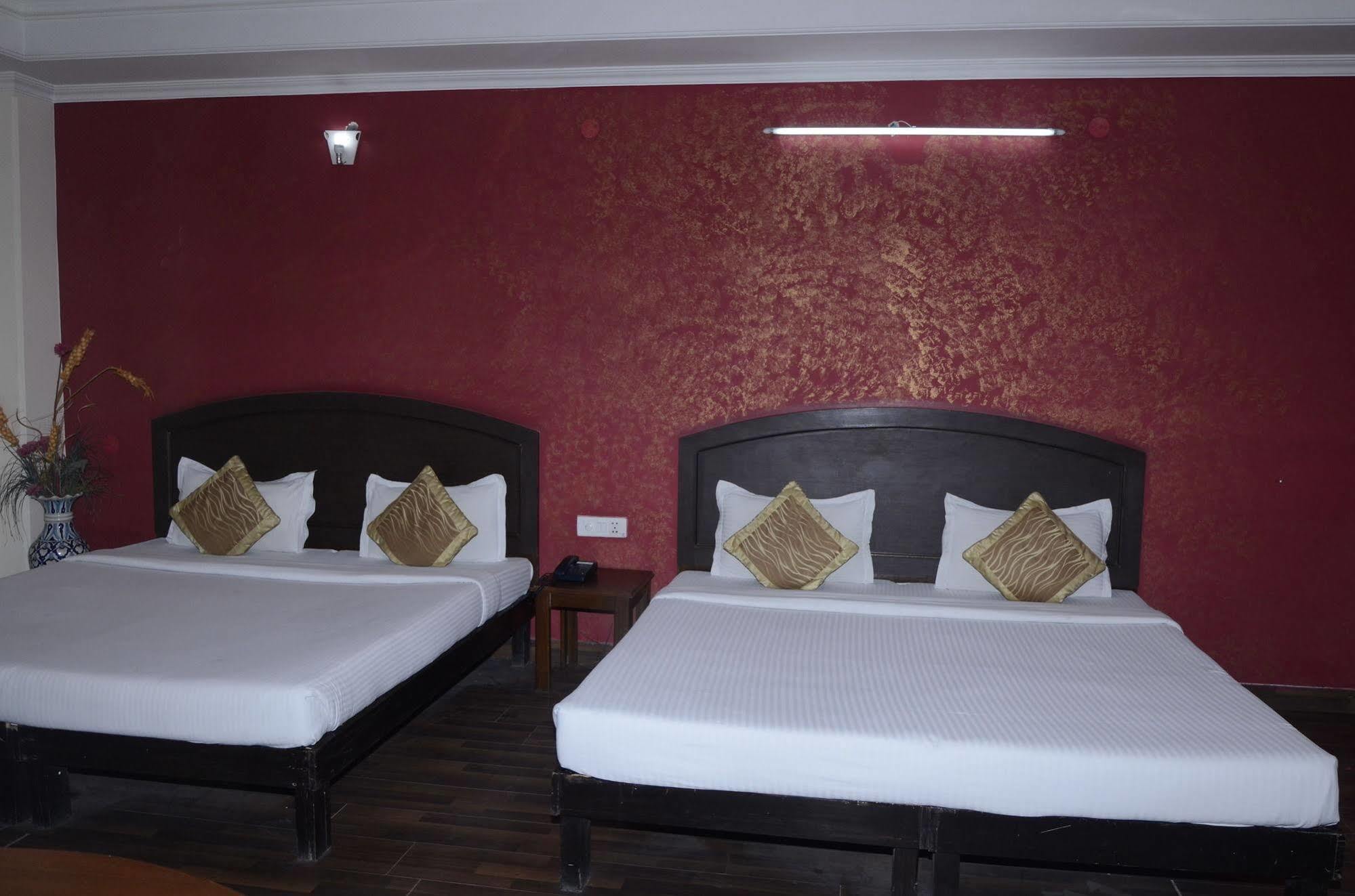 Fabexpress Grand Shoba Hotel Nova Deli