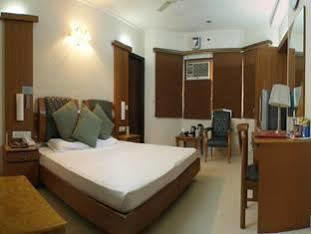 Royal Castle Grand Hotel