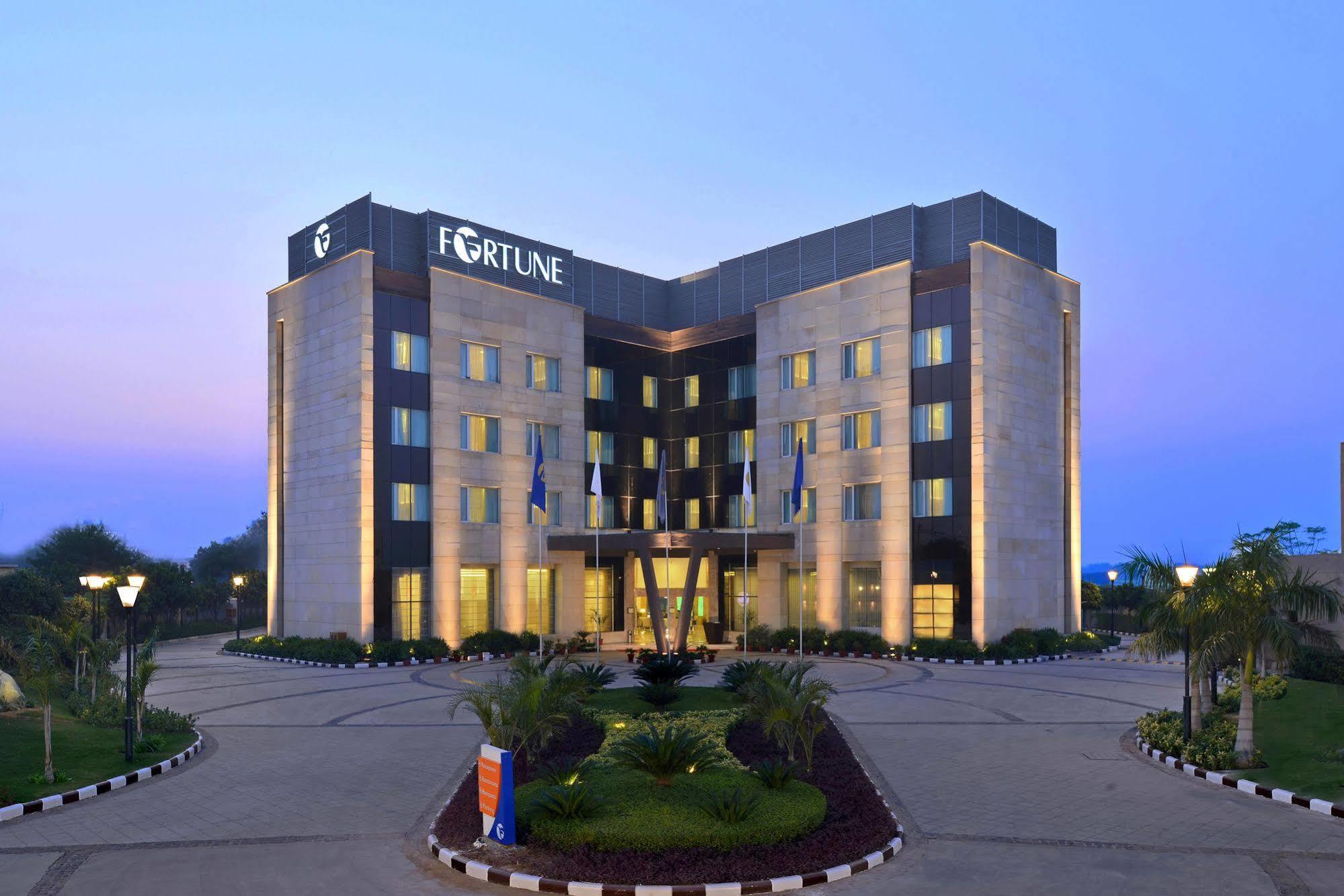 Fortune Park Orange, Sidhrawali, Gurugram - Member Itc Hotels' Group Hotel 4*
