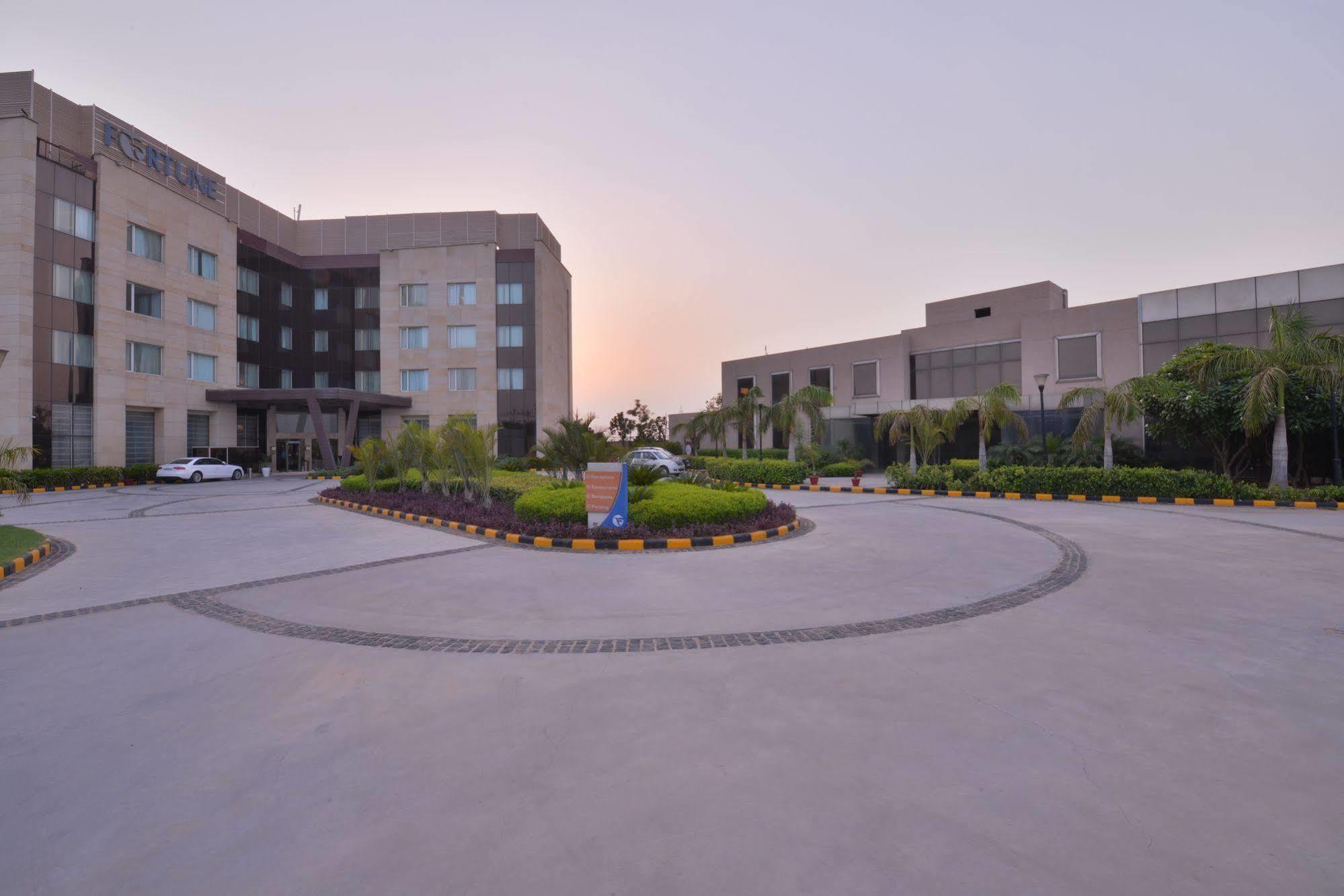 Hotel Fortune Park Orange, Sidhrawali, Gurugram - Member Itc Hotels' Group Delhi (National Capital Territory of India)