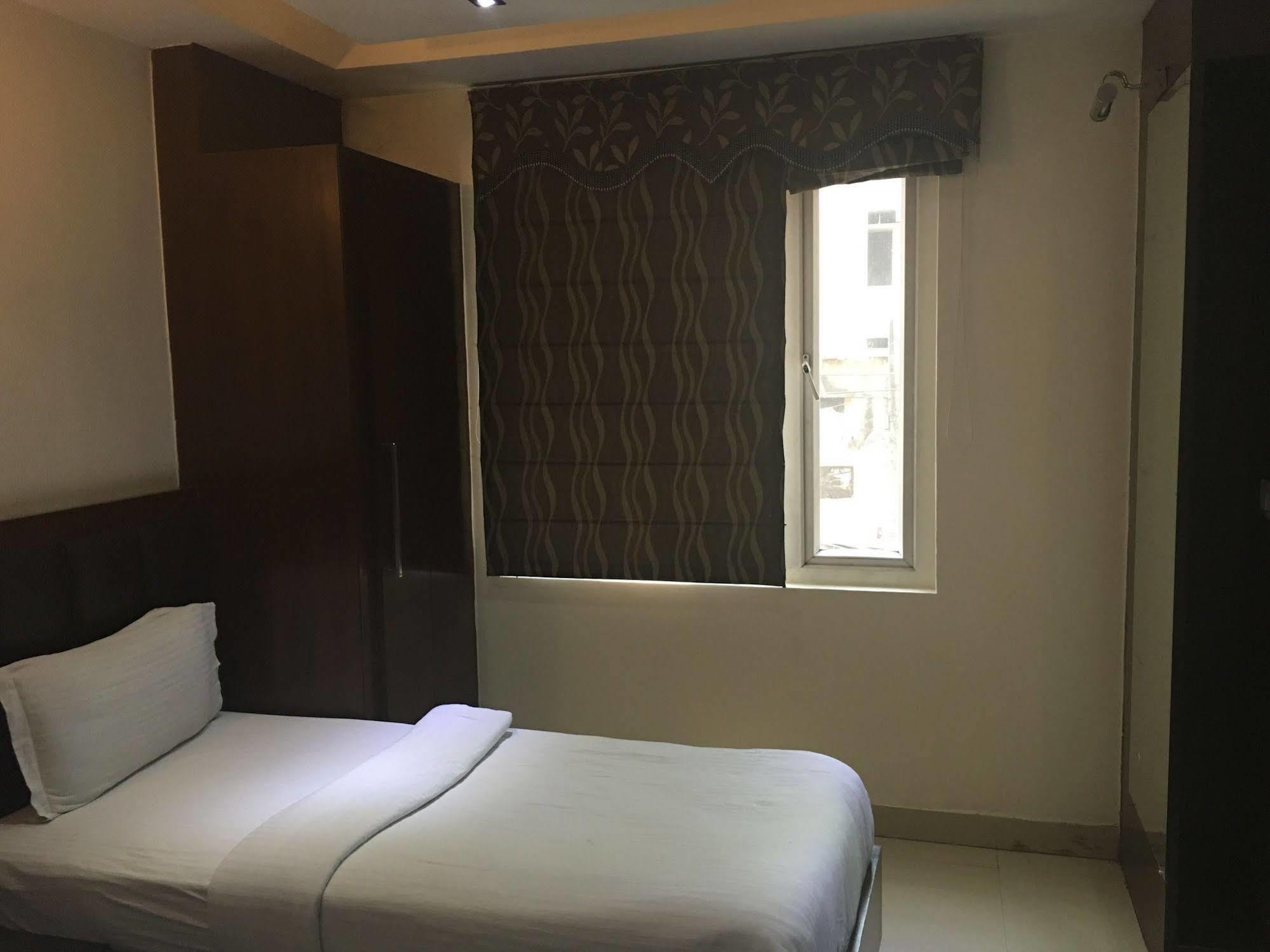 High 5 Land Hotel 2*