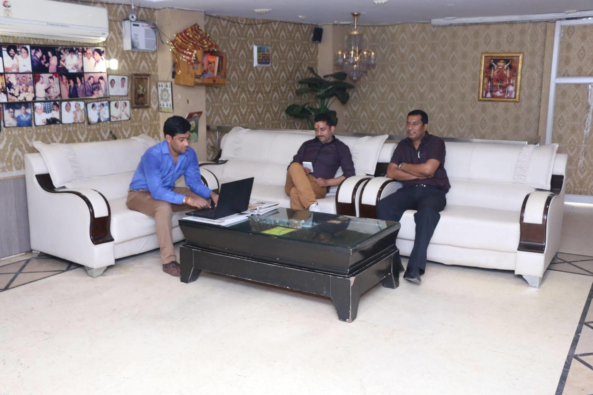 High 5 Land 2* Delhi (National Capital Territory of India)