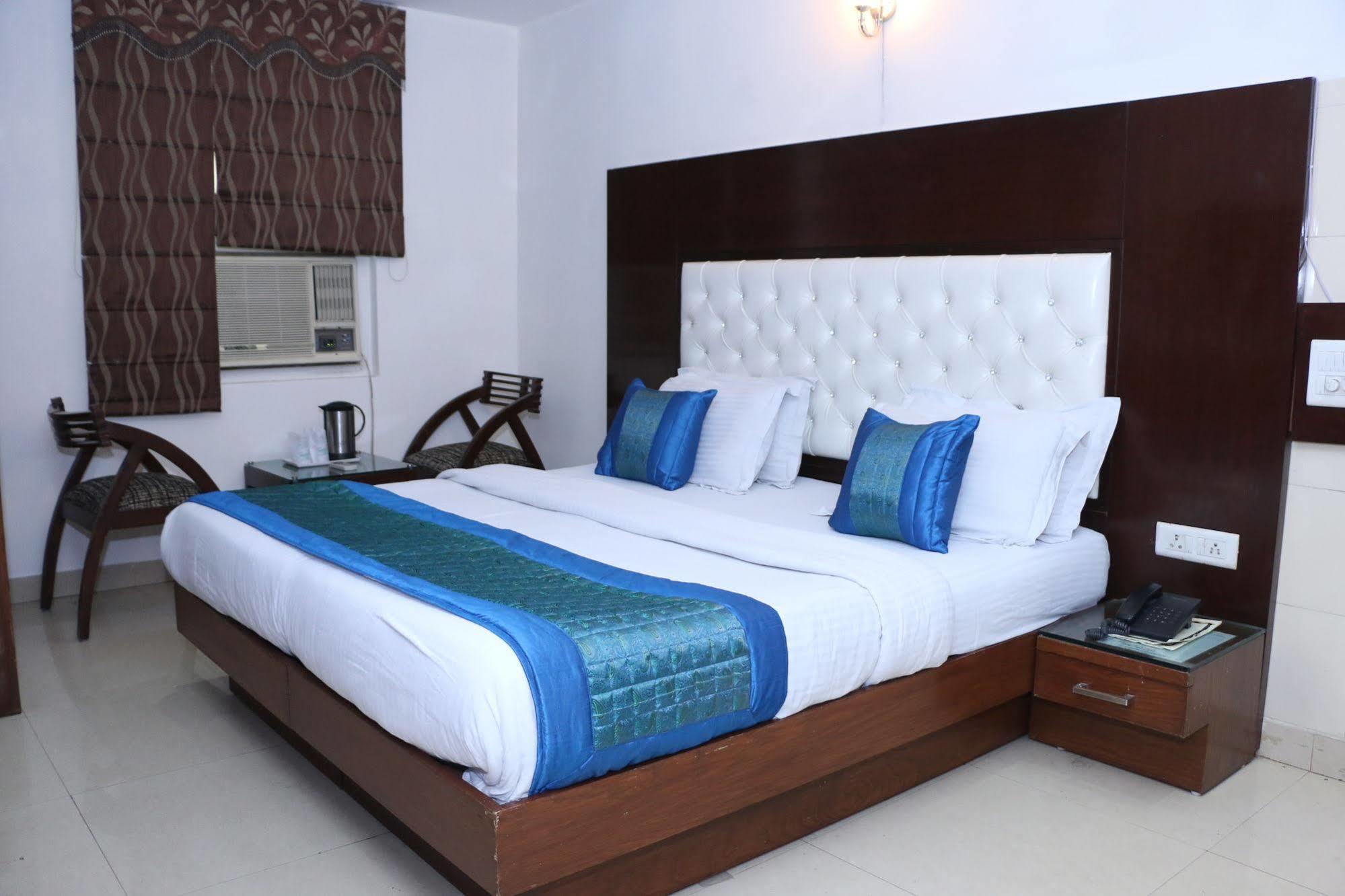 High 5 Land Hotel 2*