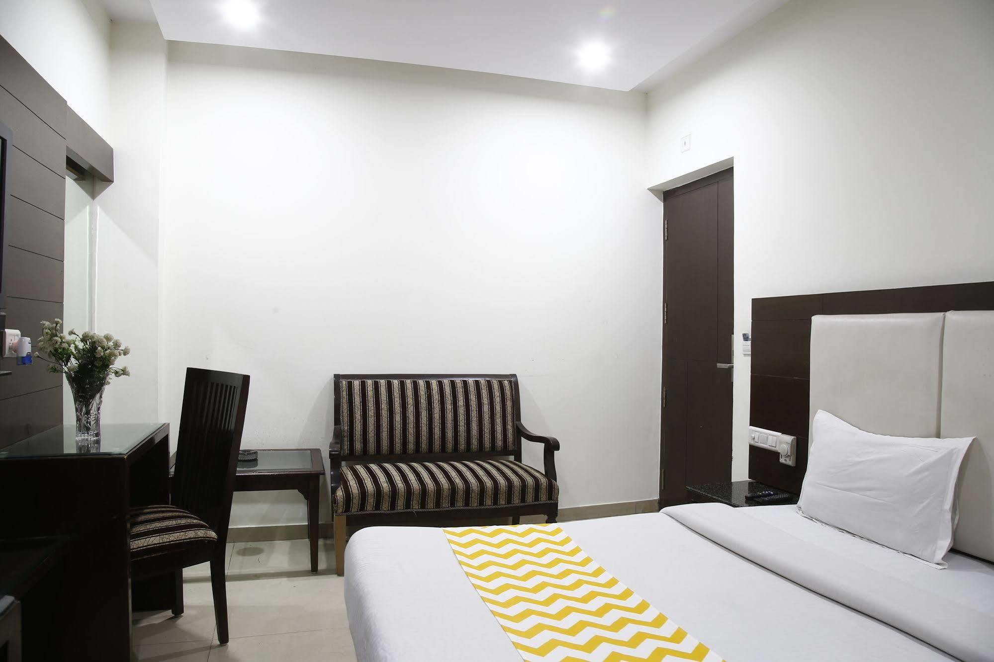 Hotel Mohan International