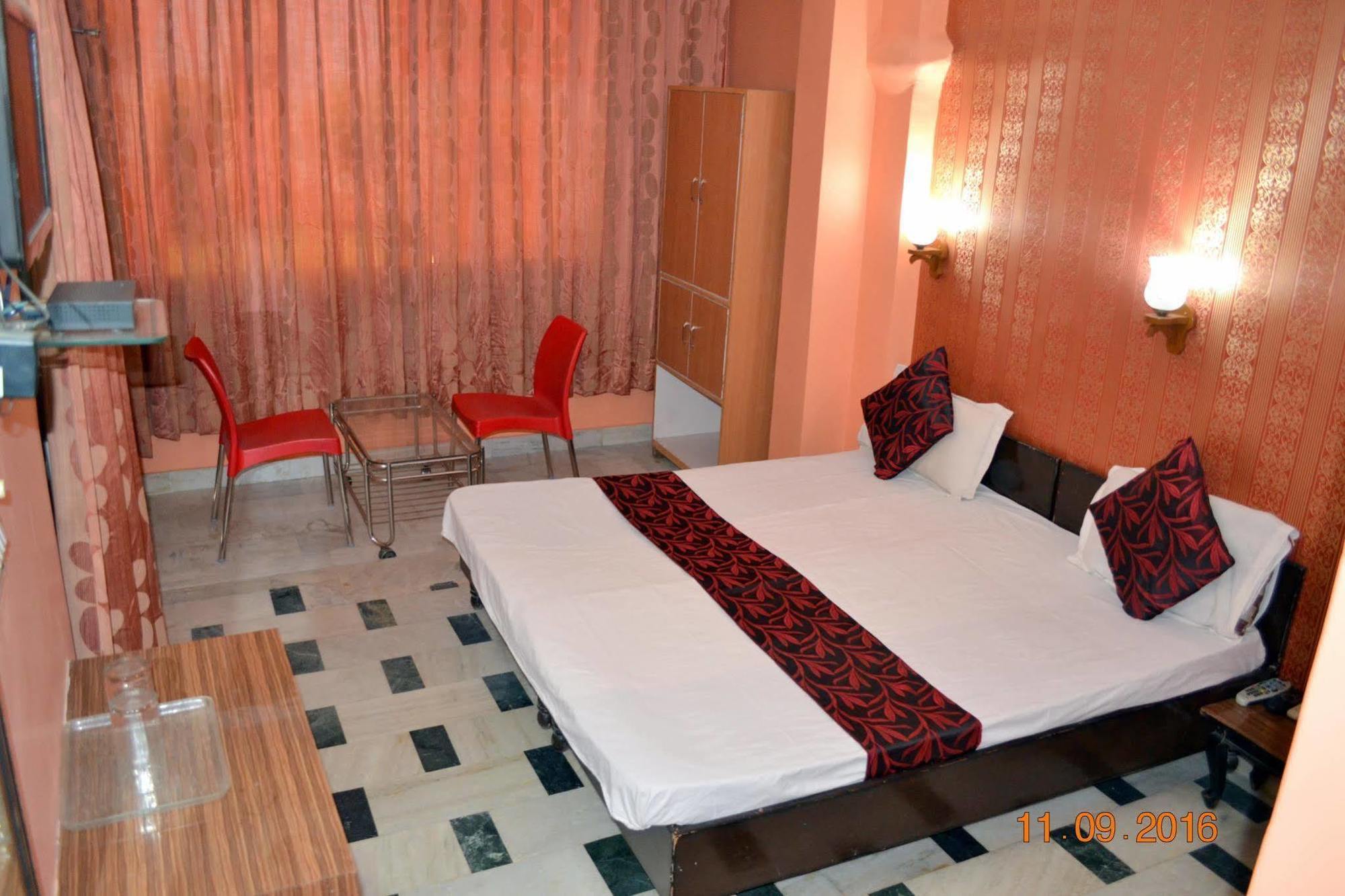 Mystique Moments Bed & Breakfast Delhi (National Capital Territory of India)