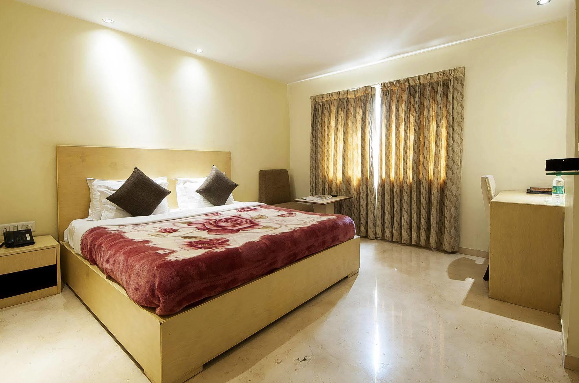 Mayur 3* New Delhi