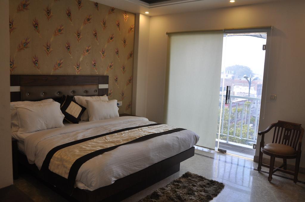 Excel Apartment