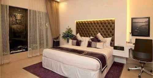 Eternity 4*